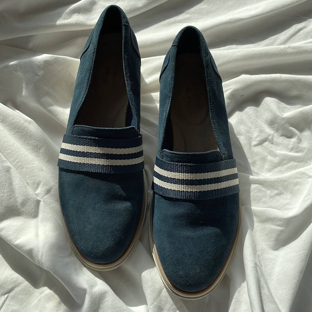 Clarks Women's Sharon Bay Wedge Slip On in Navy Suede Size 9.5
